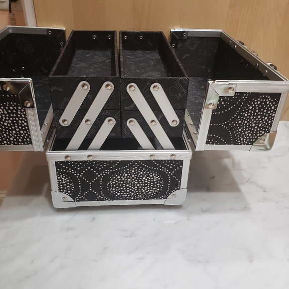 MODELLA Beauty Vanity Case, Storage- Organization Box - Picture 9 of 16